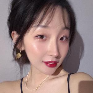 温柔的巨乳寡妇
